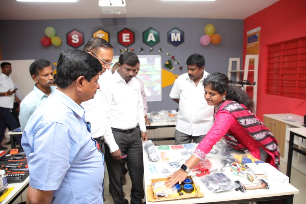 STEM-Tinkering-Lab-Robo-Siksha Kendra